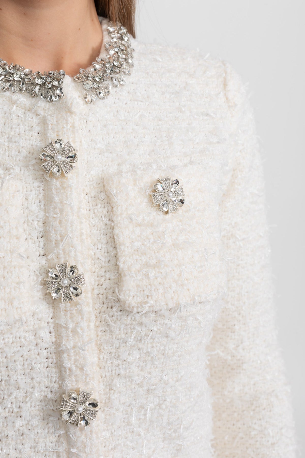 Blazer de Tweed con Cristales y Botones – Blanco