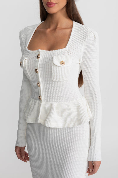 Vestido de Punto Texturizado con Peplum y Botones Dorados – Blanco