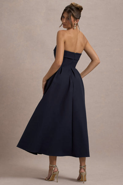 Annalise | Vestido Midi Azul Marino De Bandeau Con Falda Plisada